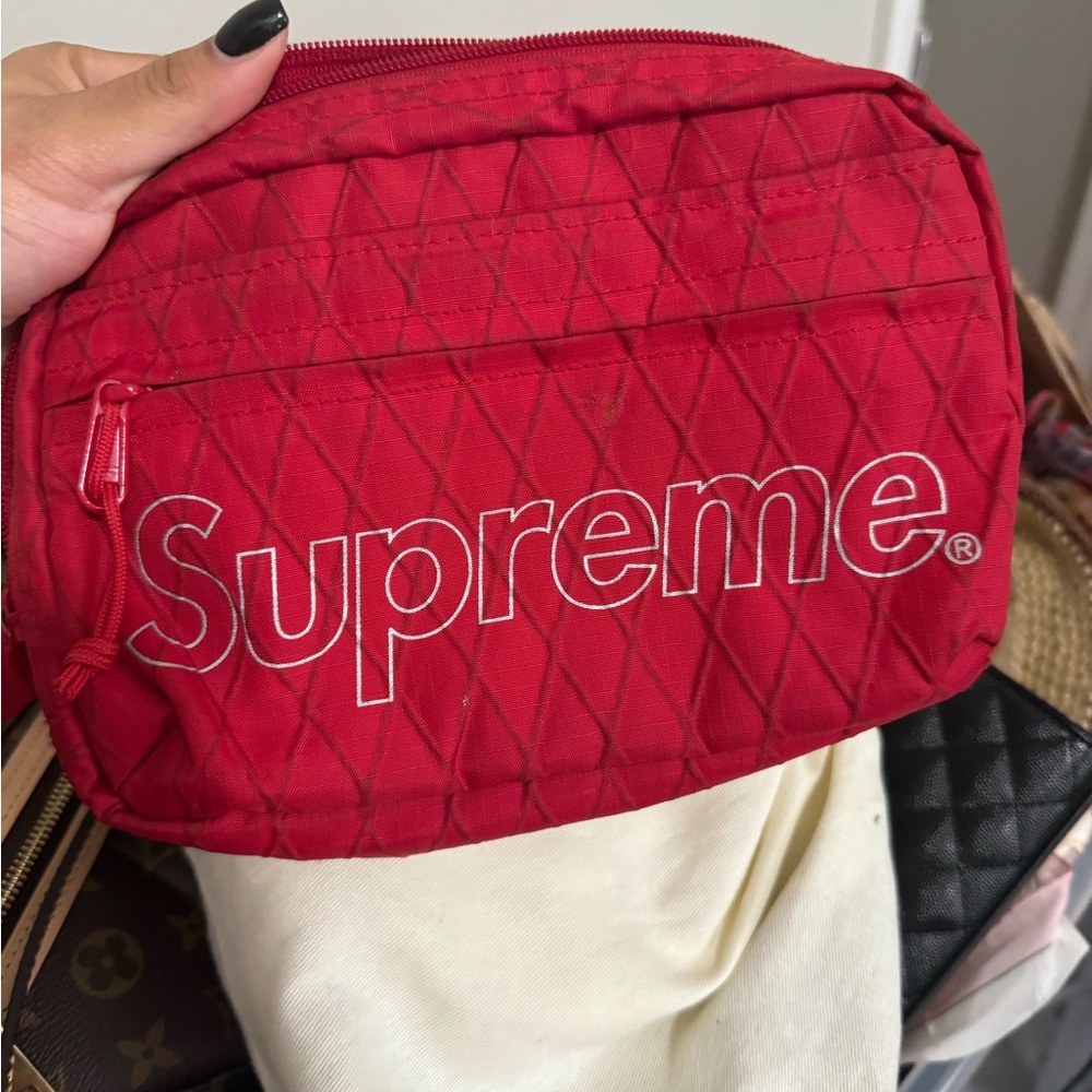 Supreme handbag